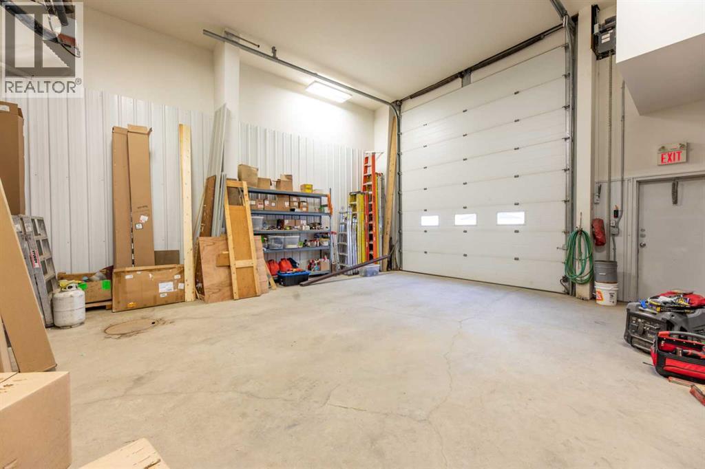 120 Steele Crescent Property Photo 6