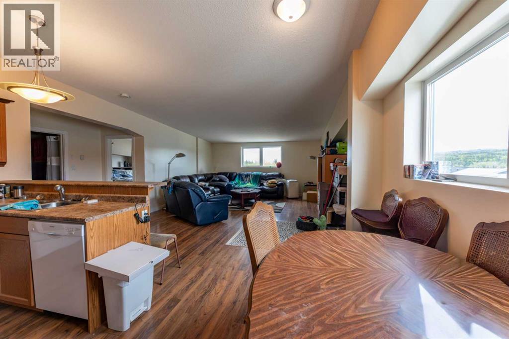 120 Steele Crescent Property Photo 12