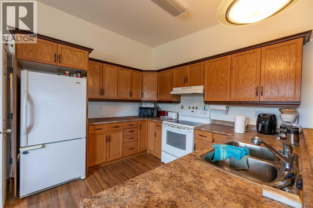 120 Steele Crescent Property Photo 13