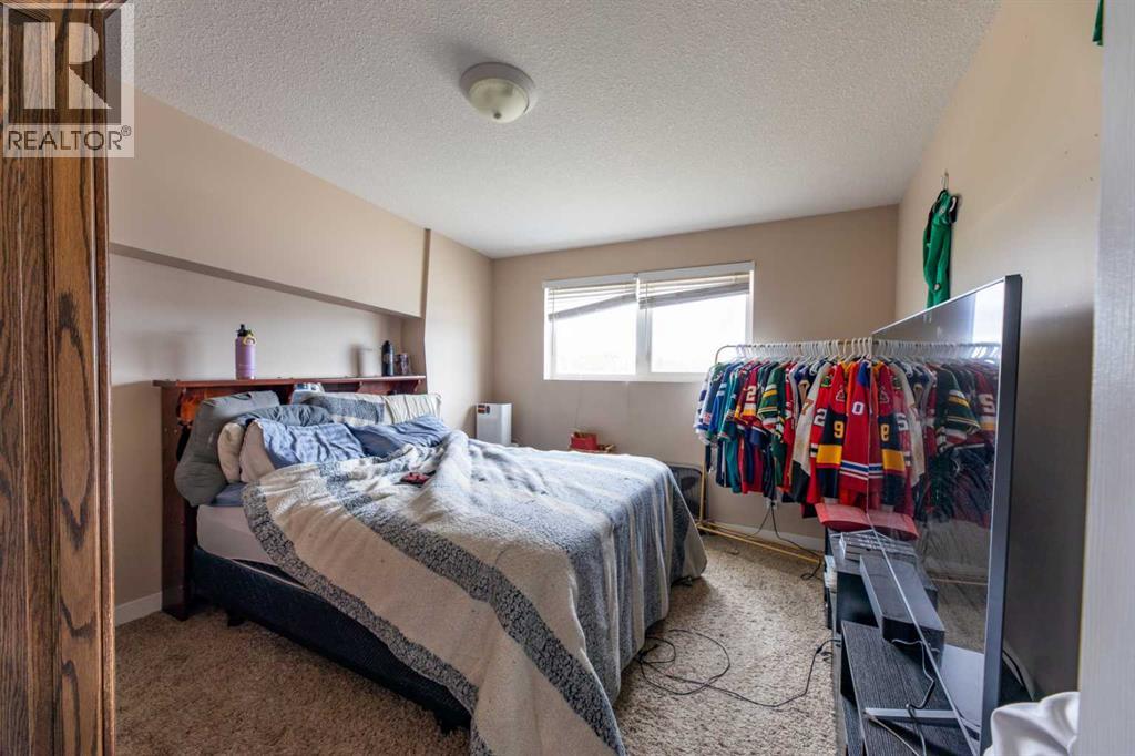 120 Steele Crescent Property Photo 17