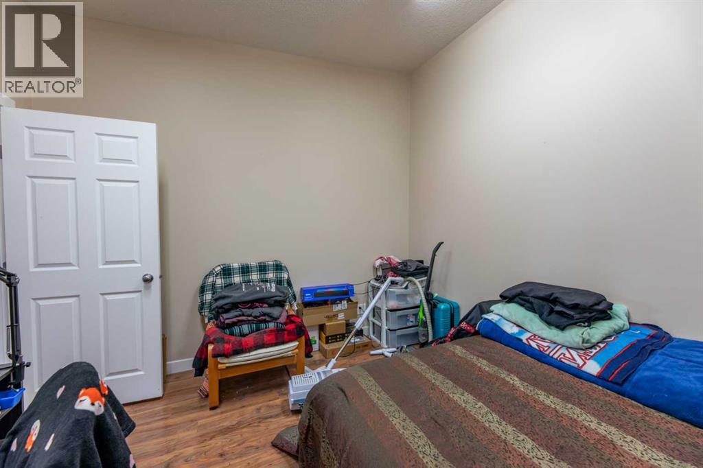 120 Steele Crescent Property Photo 20