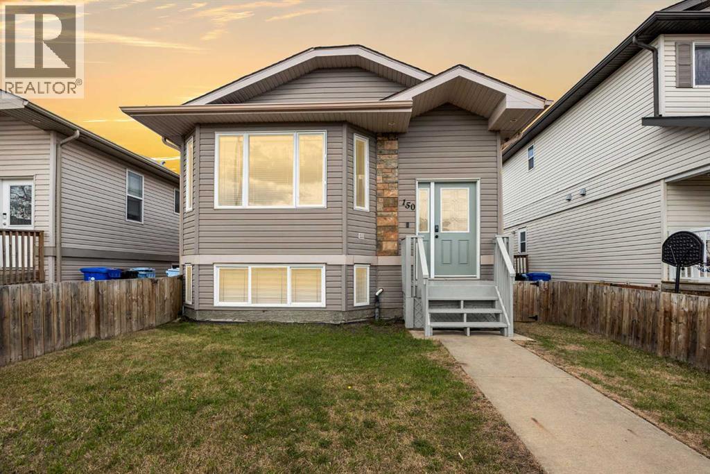 150 Pacific Crescent Property Photo 1