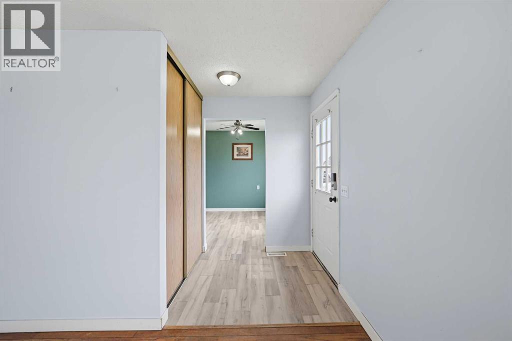 128 Ridgegate Way Sw Property Photo 4
