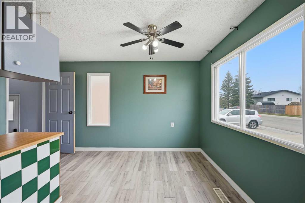 128 Ridgegate Way Sw Property Photo 8