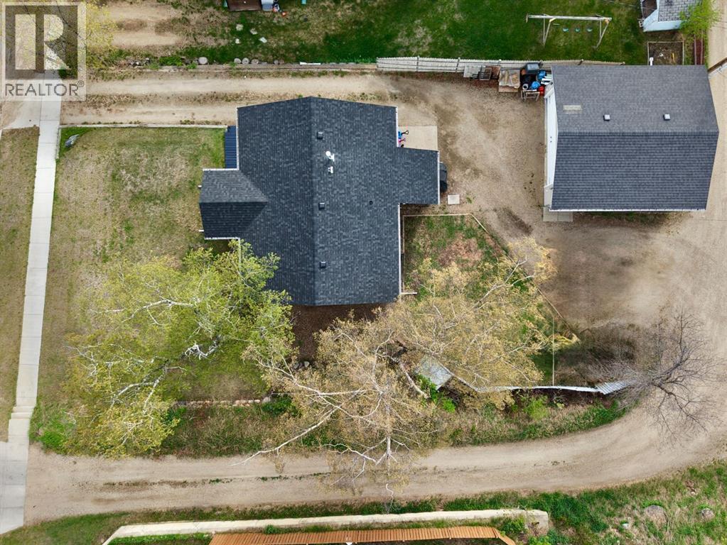 10122 106 Avenue Property Photo 5