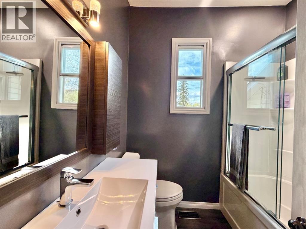 10122 106 Avenue Property Photo 15