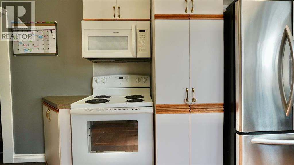 10122 106 Avenue Property Photo 20