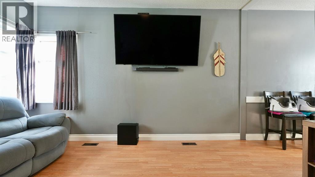 10122 106 Avenue Property Photo 26