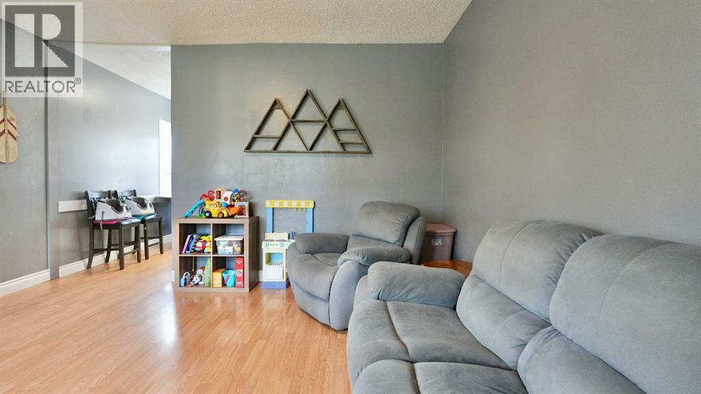 10122 106 Avenue Property Photo 28