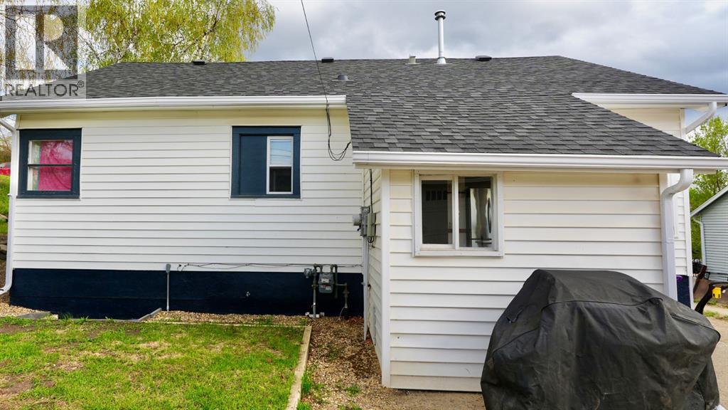 10122 106 Avenue Property Photo 41