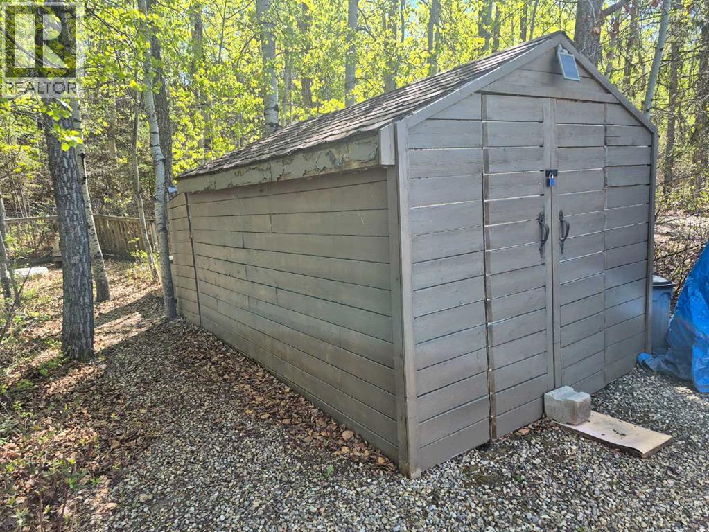 10046 Township Road 422 Property Photo 9