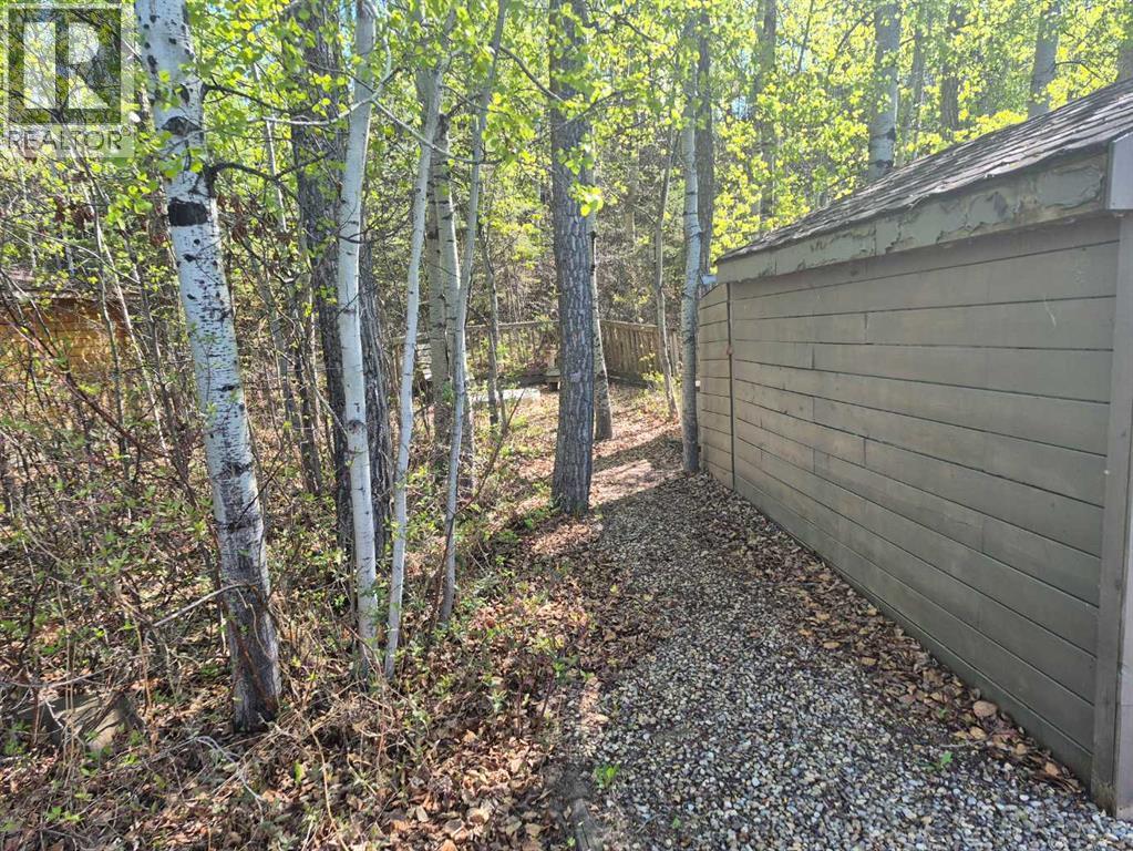 10046 Township Road 422 Property Photo 10