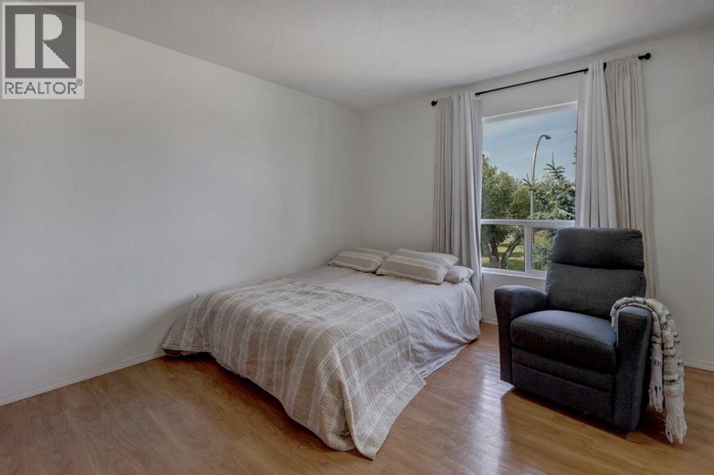 707 Westmount Drive Property Photo 4