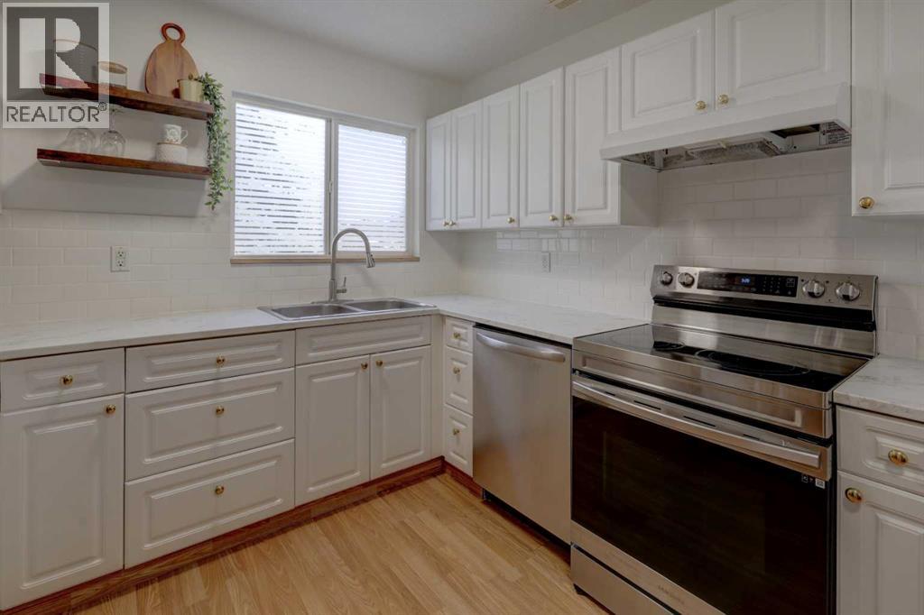 707 Westmount Drive Property Photo 9