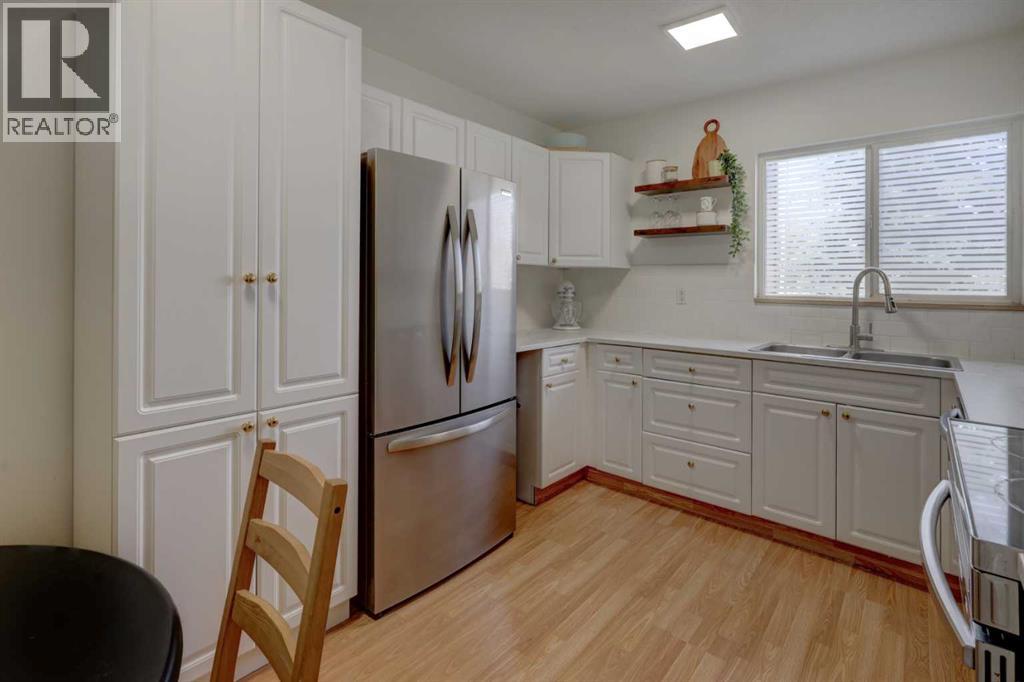 707 Westmount Drive Property Photo 10