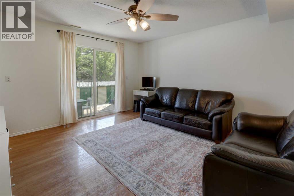707 Westmount Drive Property Photo 14