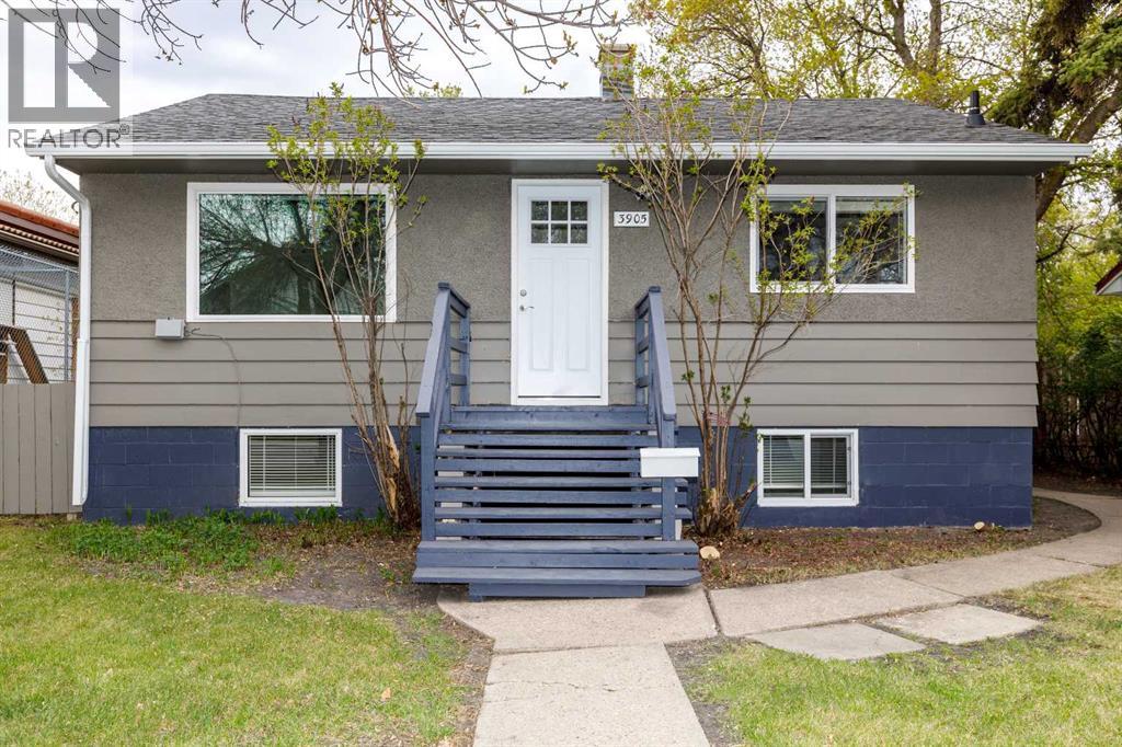 3905 46 Street Property Photo 1