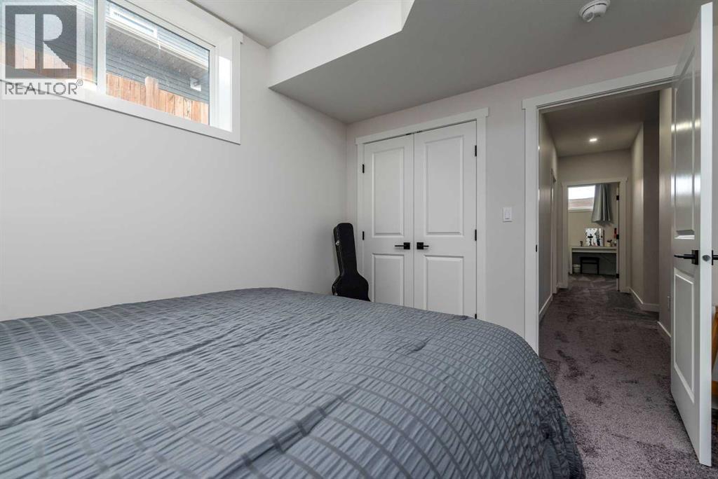 7302 37 Street Close Property Photo 26