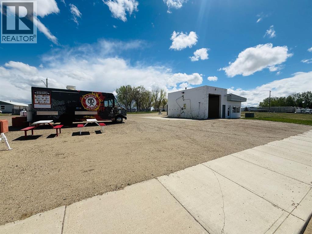 107 Centre Street Property Photo 4