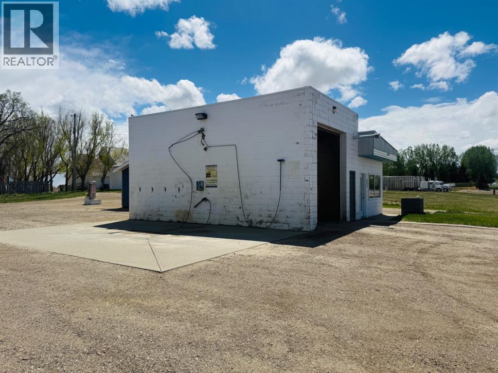 107 Centre Street Property Photo 6