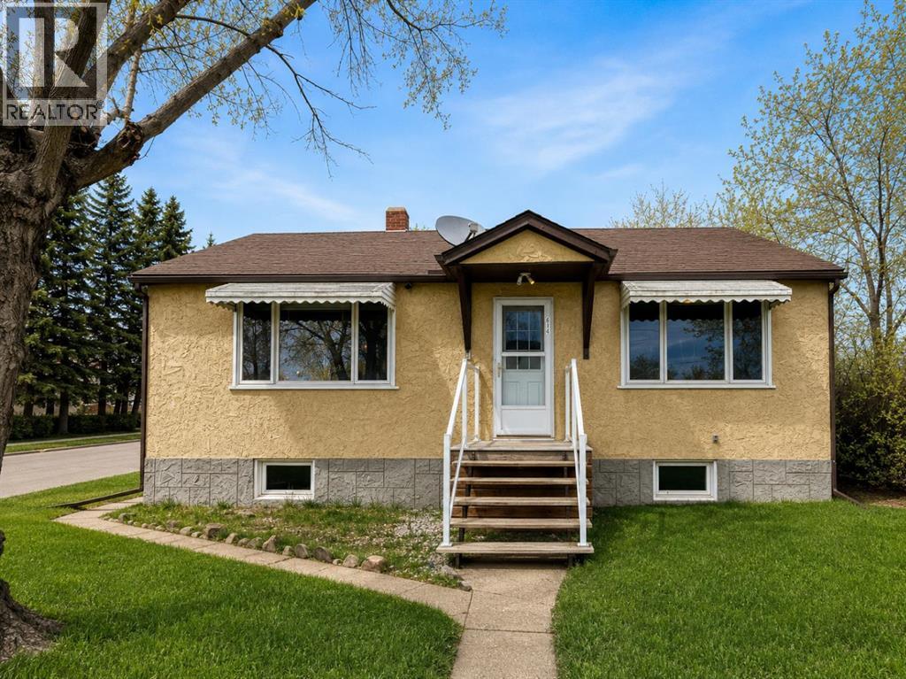 614 6 Avenue Property Photo 1