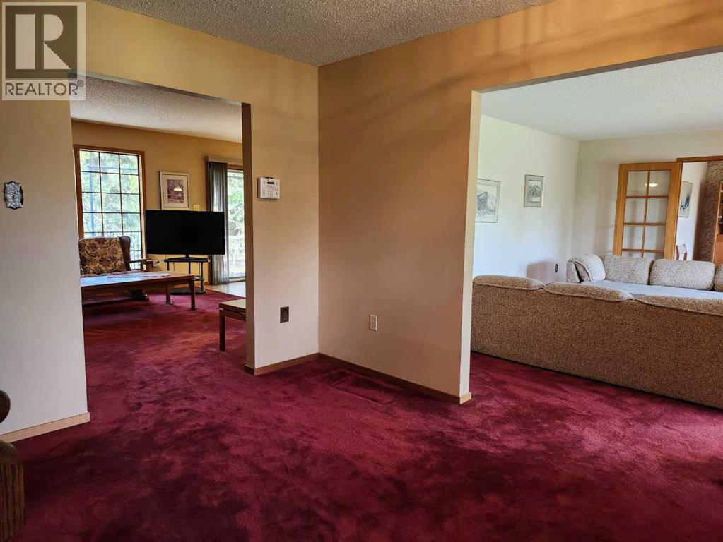 31 Larch Avenue Property Photo 6