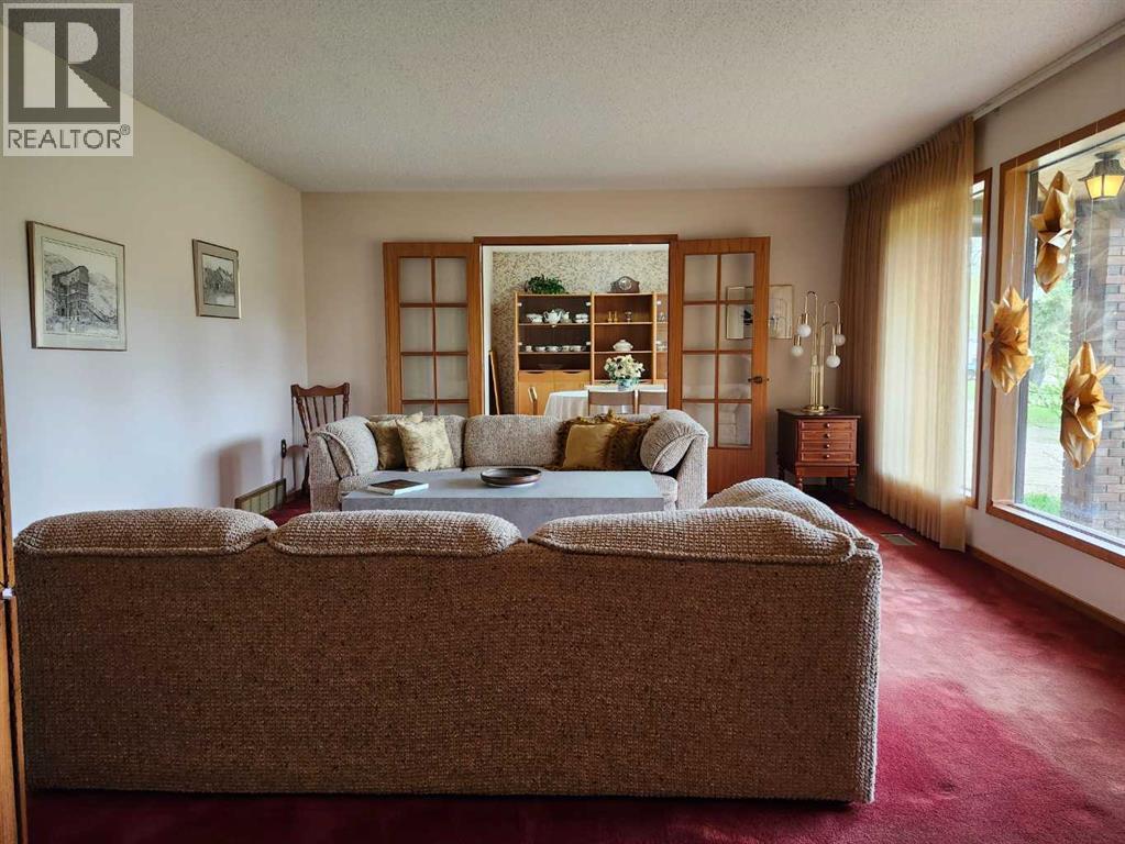 31 Larch Avenue Property Photo 7