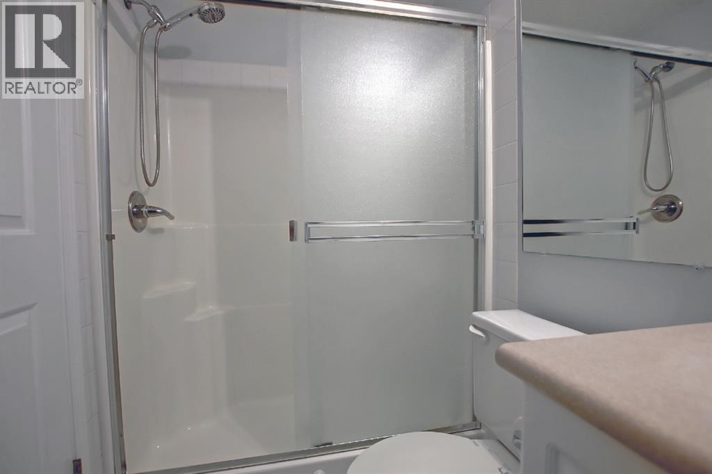 683 10 Street Southwest Property Photo 26