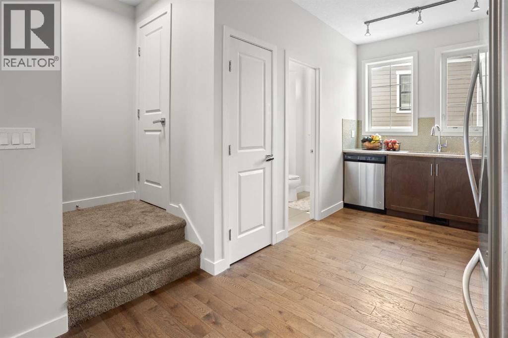 8 Sherwood Row Nw Property Photo 9