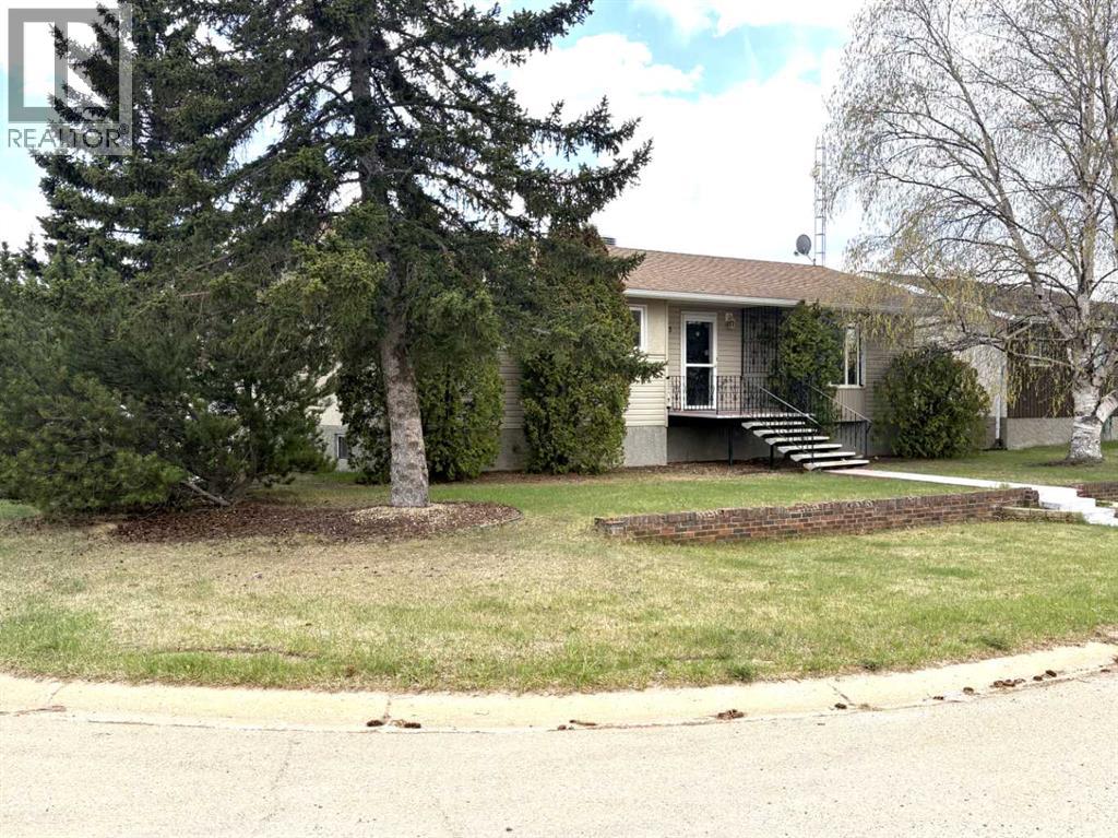 5602 47 Avenue W Property Photo 3