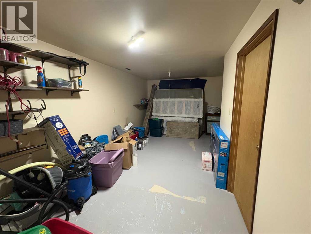 5602 47 Avenue W Property Photo 25