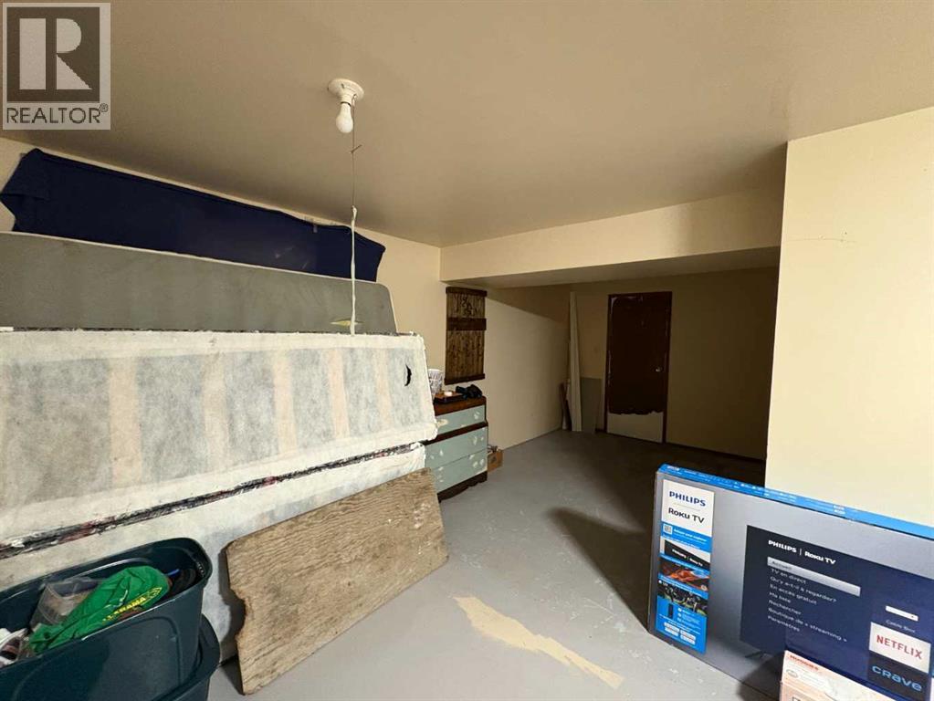5602 47 Avenue W Property Photo 26