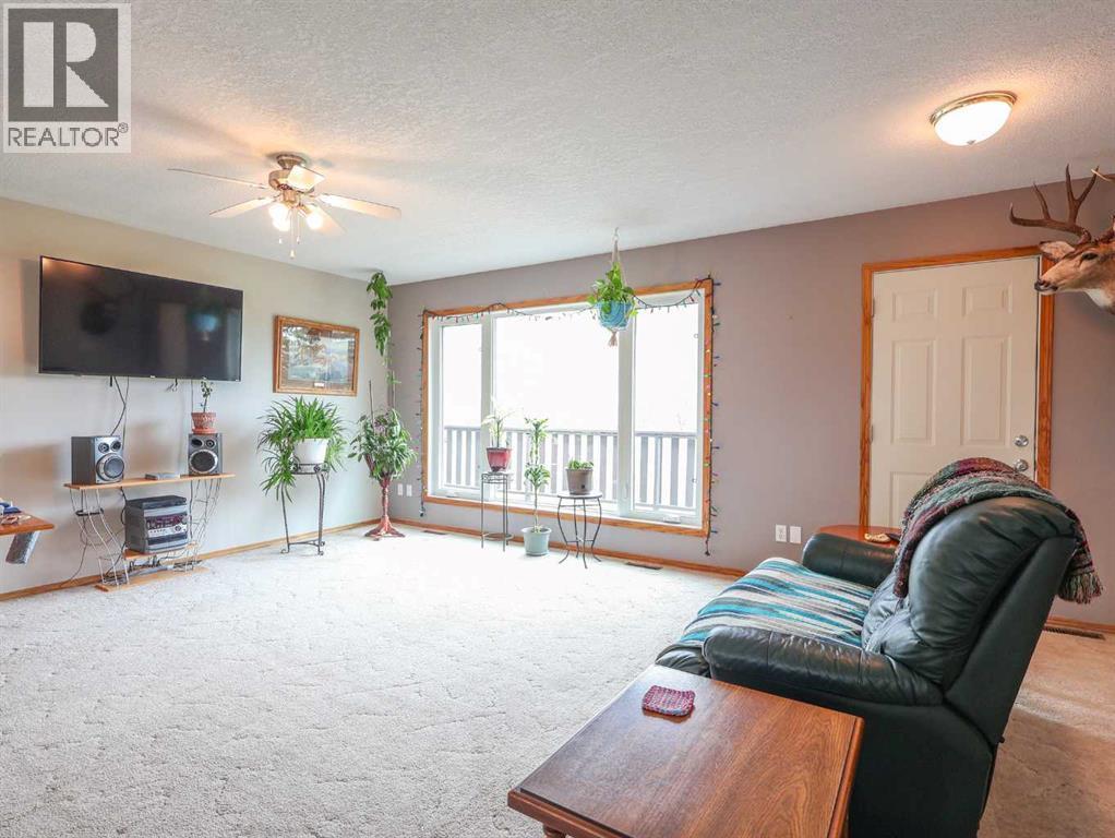 4905 82 Street Property Photo 8
