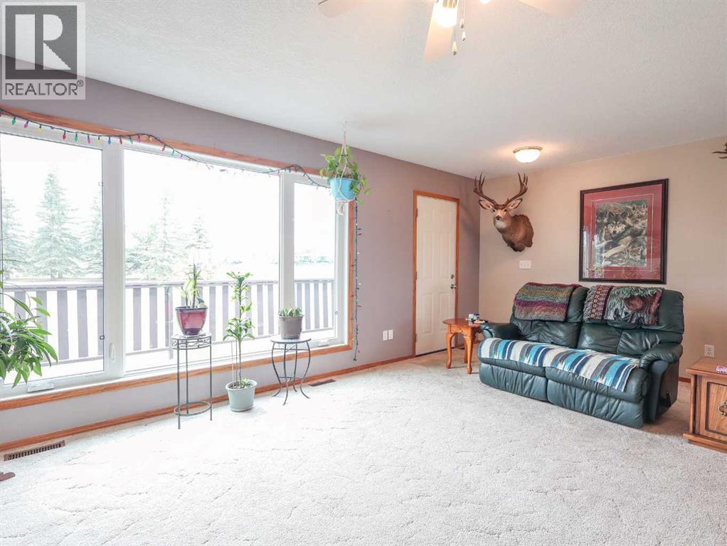 4905 82 Street Property Photo 9