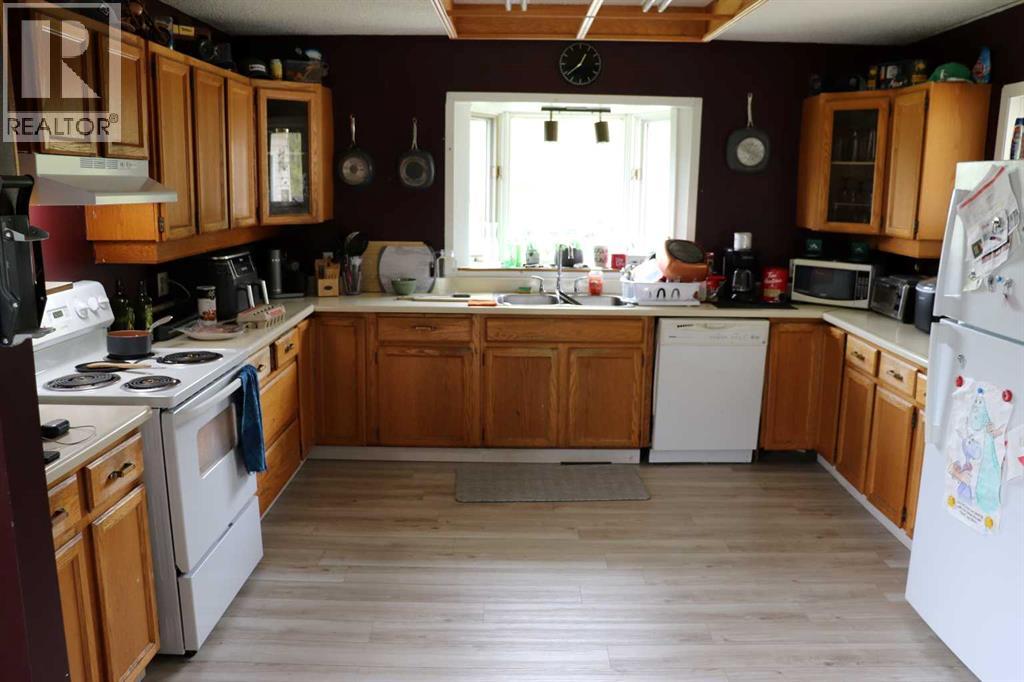 54525 Range Road 142b Property Photo 30