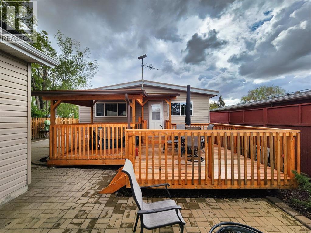 18 WILLOW ROAD Property Photo 1