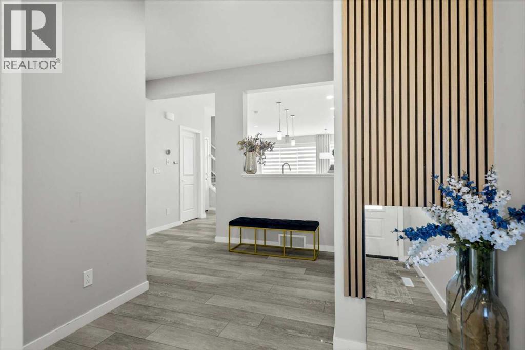 243 Silver Spruce Grove Sw Property Photo 6