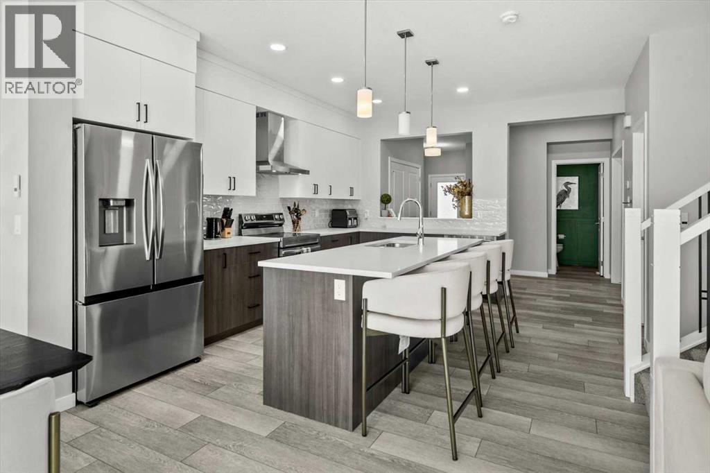 243 Silver Spruce Grove Sw Property Photo 10
