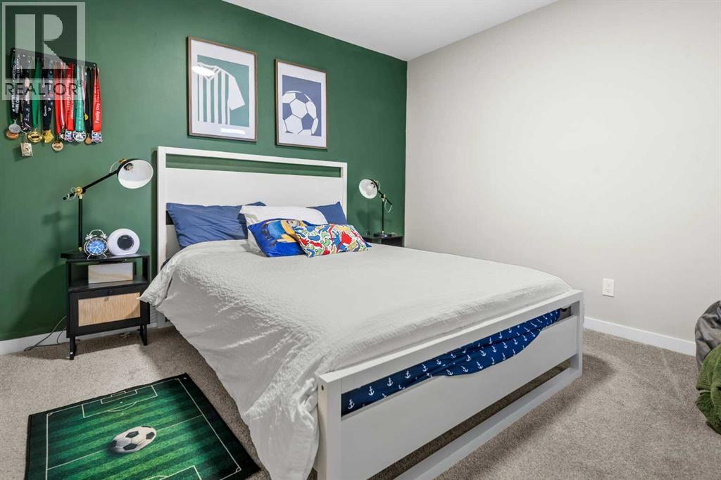 243 Silver Spruce Grove Sw Property Photo 22