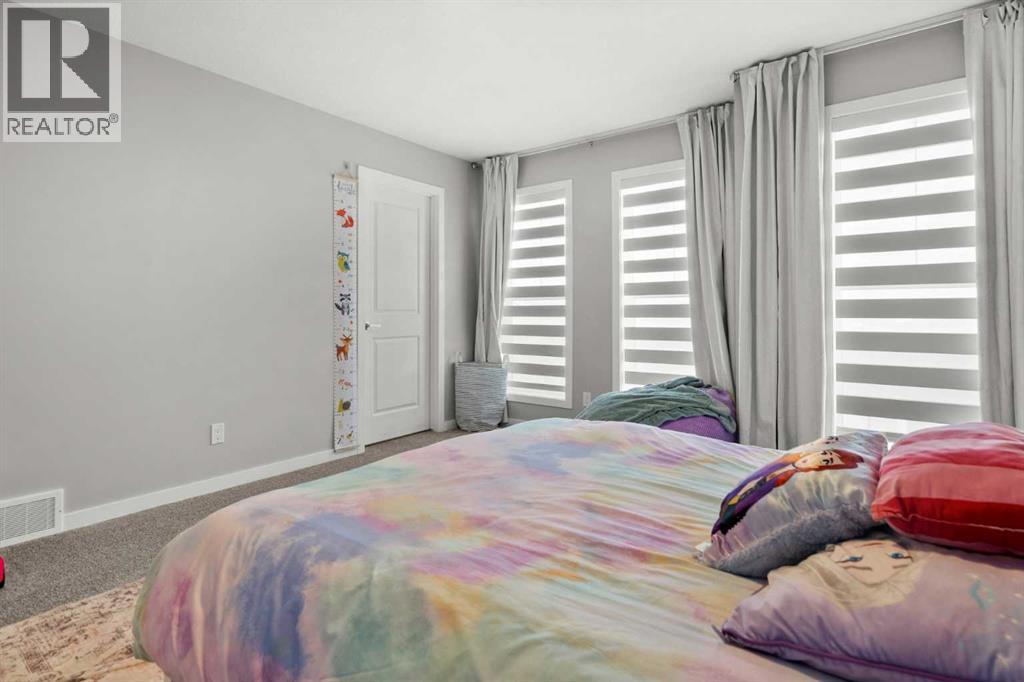 243 Silver Spruce Grove Sw Property Photo 26