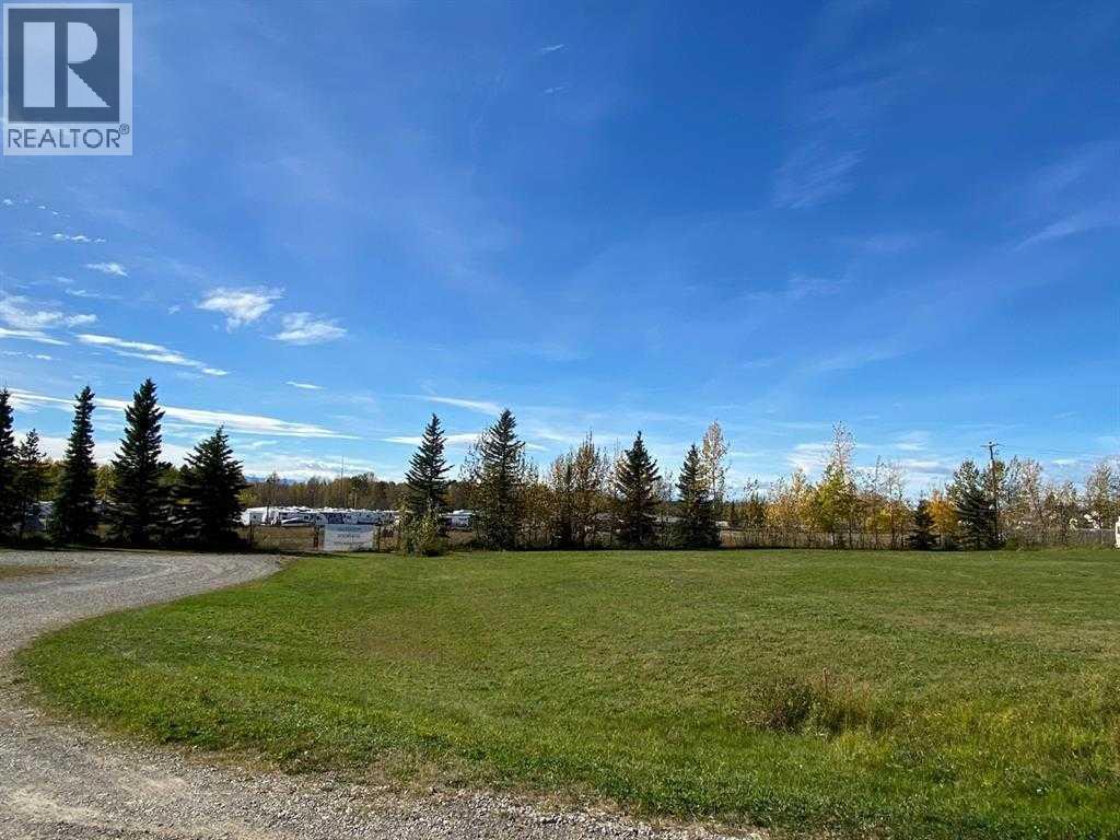 4328 45 Street Property Photo 1