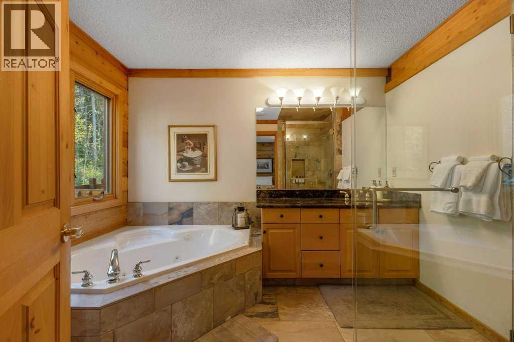 162004 1315 Drive W Property Photo 12