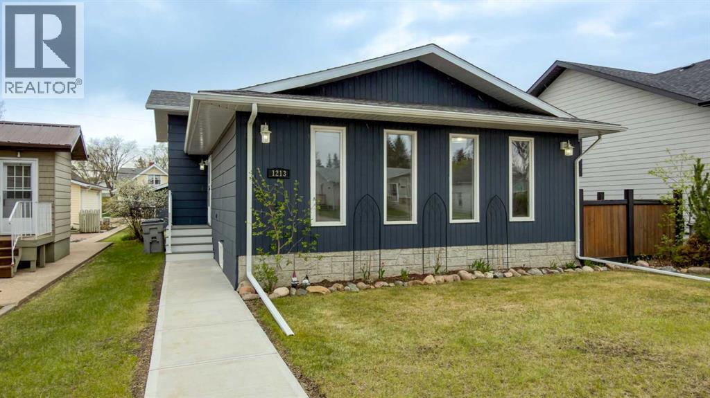 1213 4 Avenue Property Photo 1
