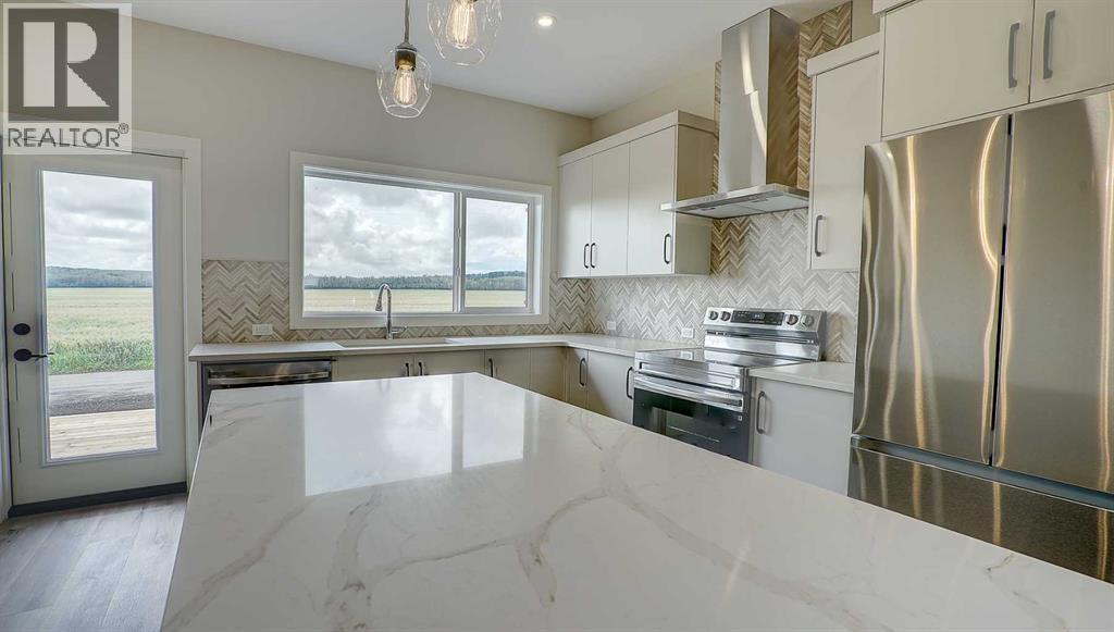 20 Ian Way Property Photo 11