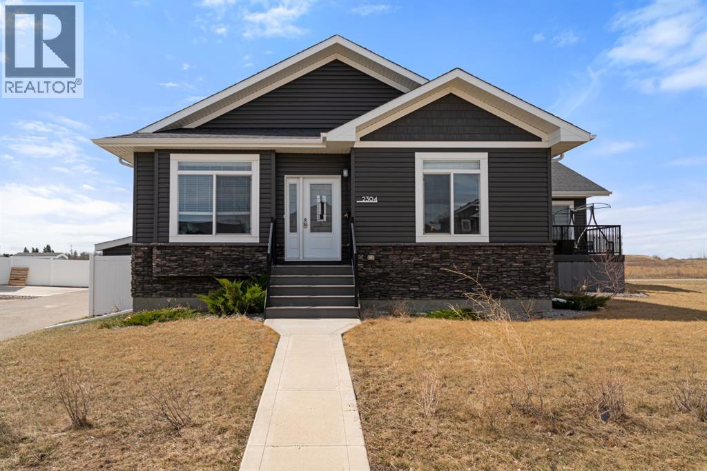 2304 62 Street Property Photo 1