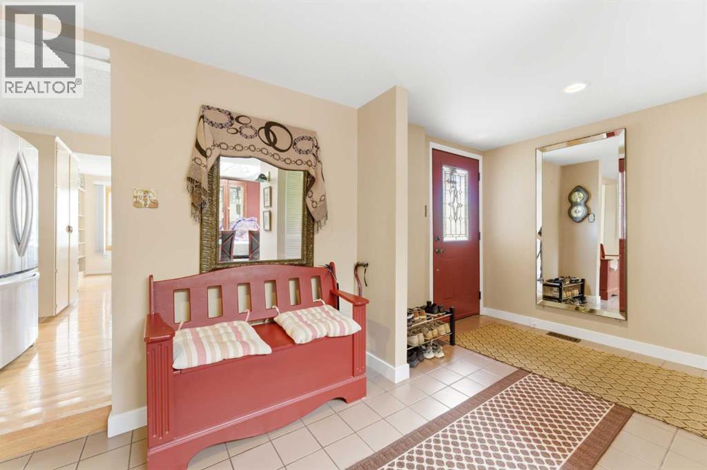 322191 135 Street W Property Photo 7