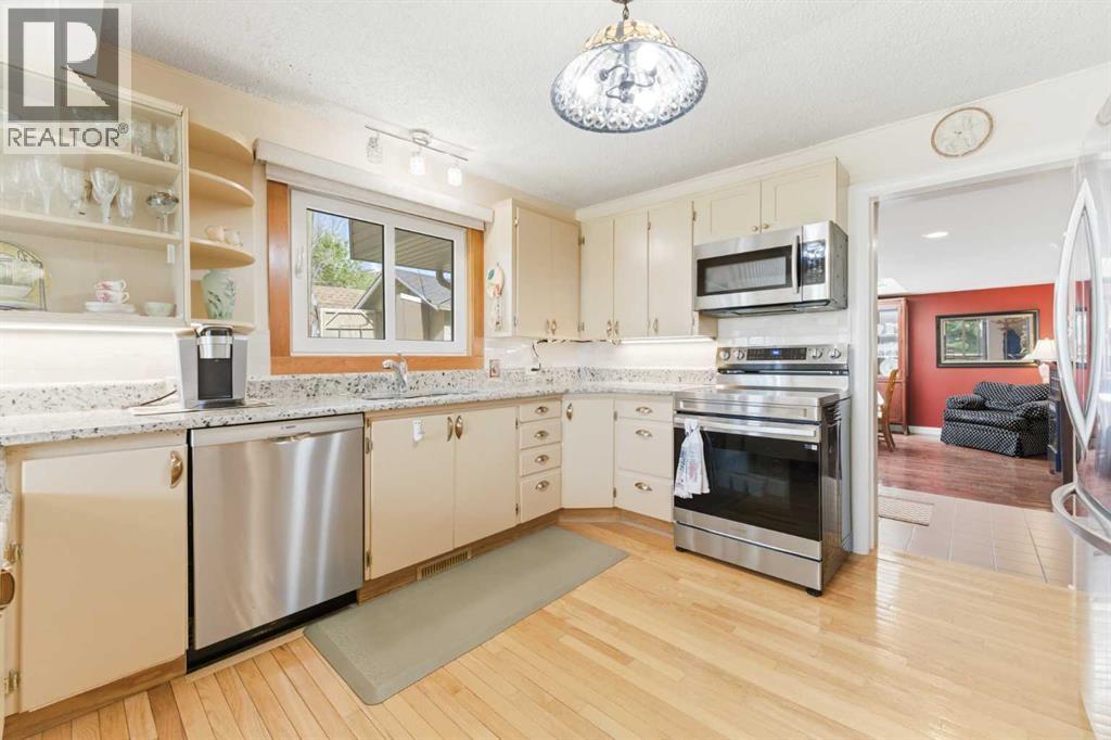 322191 135 Street W Property Photo 17