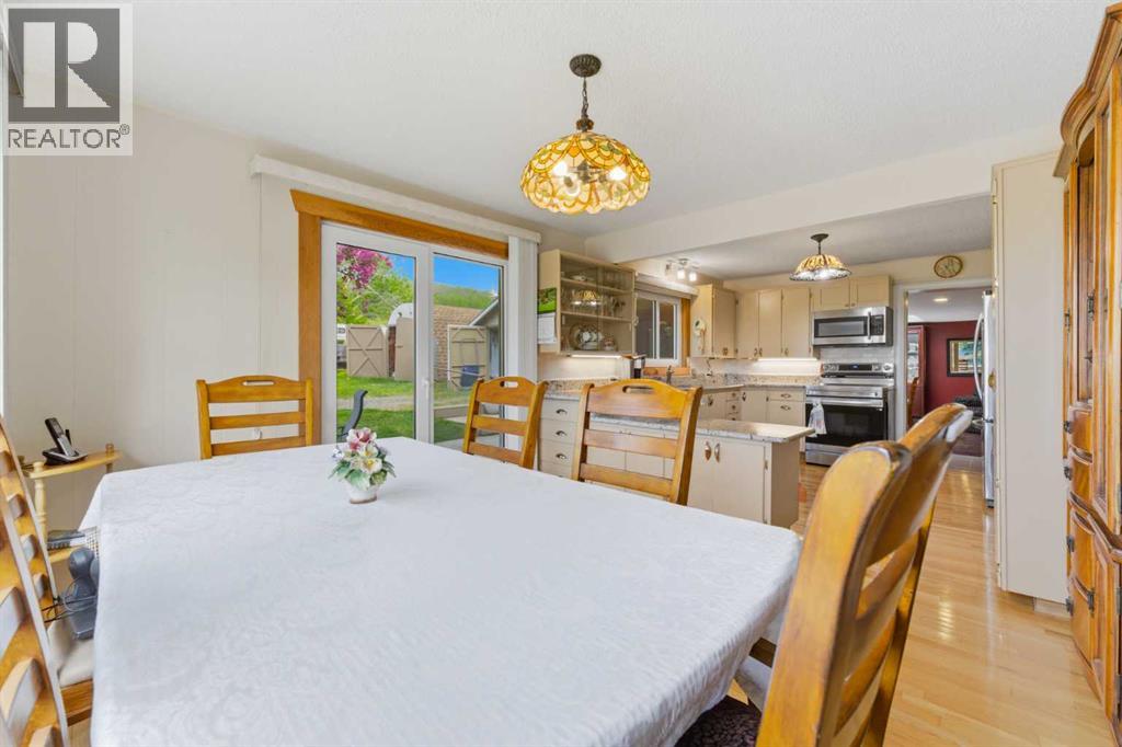 322191 135 Street W Property Photo 19