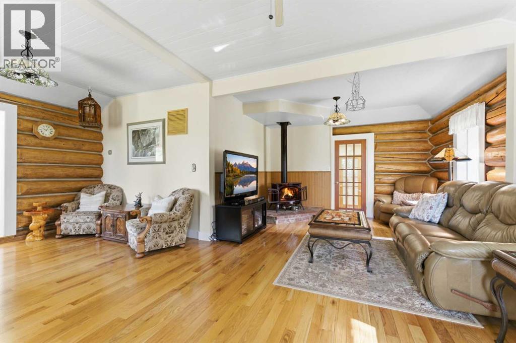 322191 135 Street W Property Photo 25