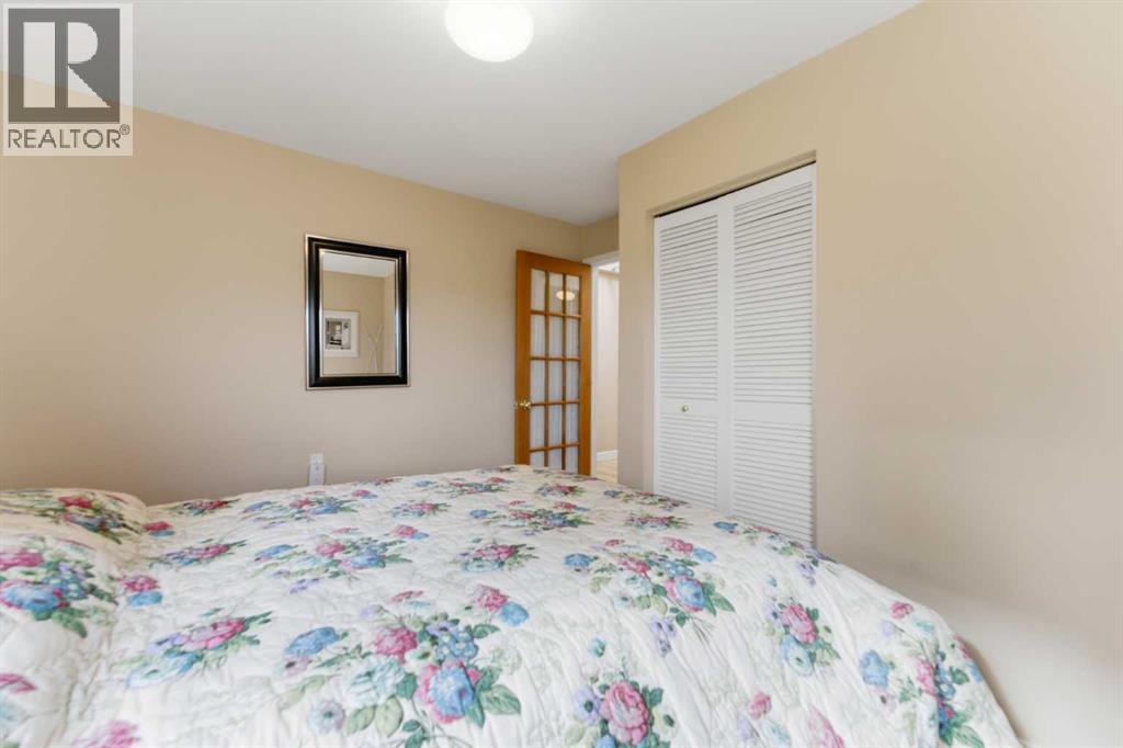 322191 135 Street W Property Photo 36